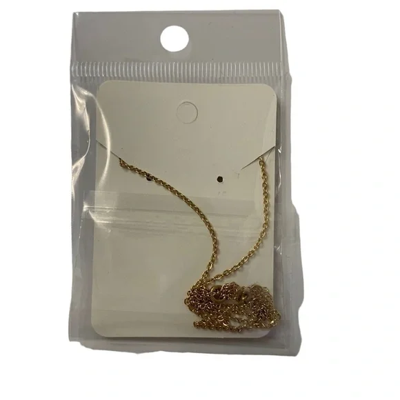 Gold initial necklace - Picture 4 of 4